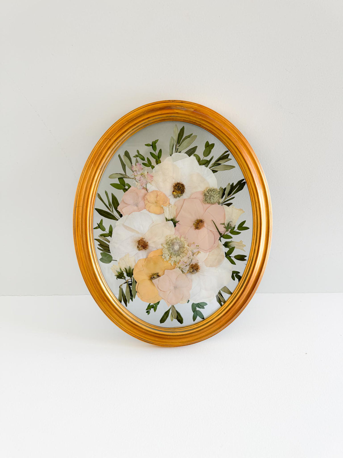 11×14 Oval Custom Pressed Flower Frame